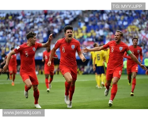 张军独家分享足球心得与技巧探讨助你提升球技与战术理解